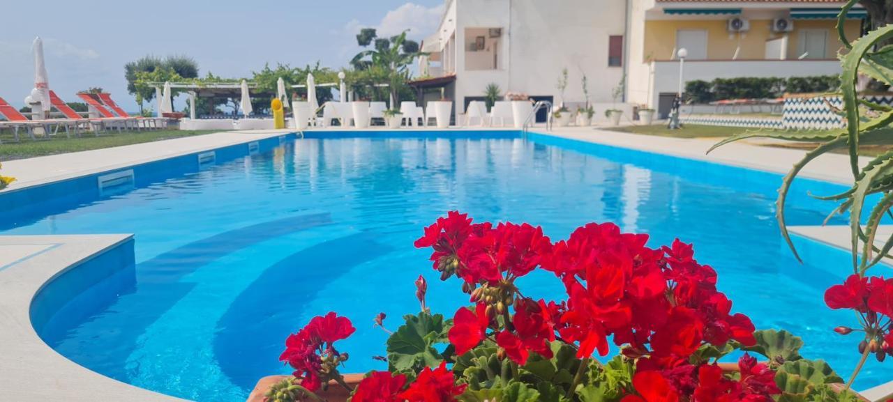 Hotel Cristina Diamante Extérieur photo