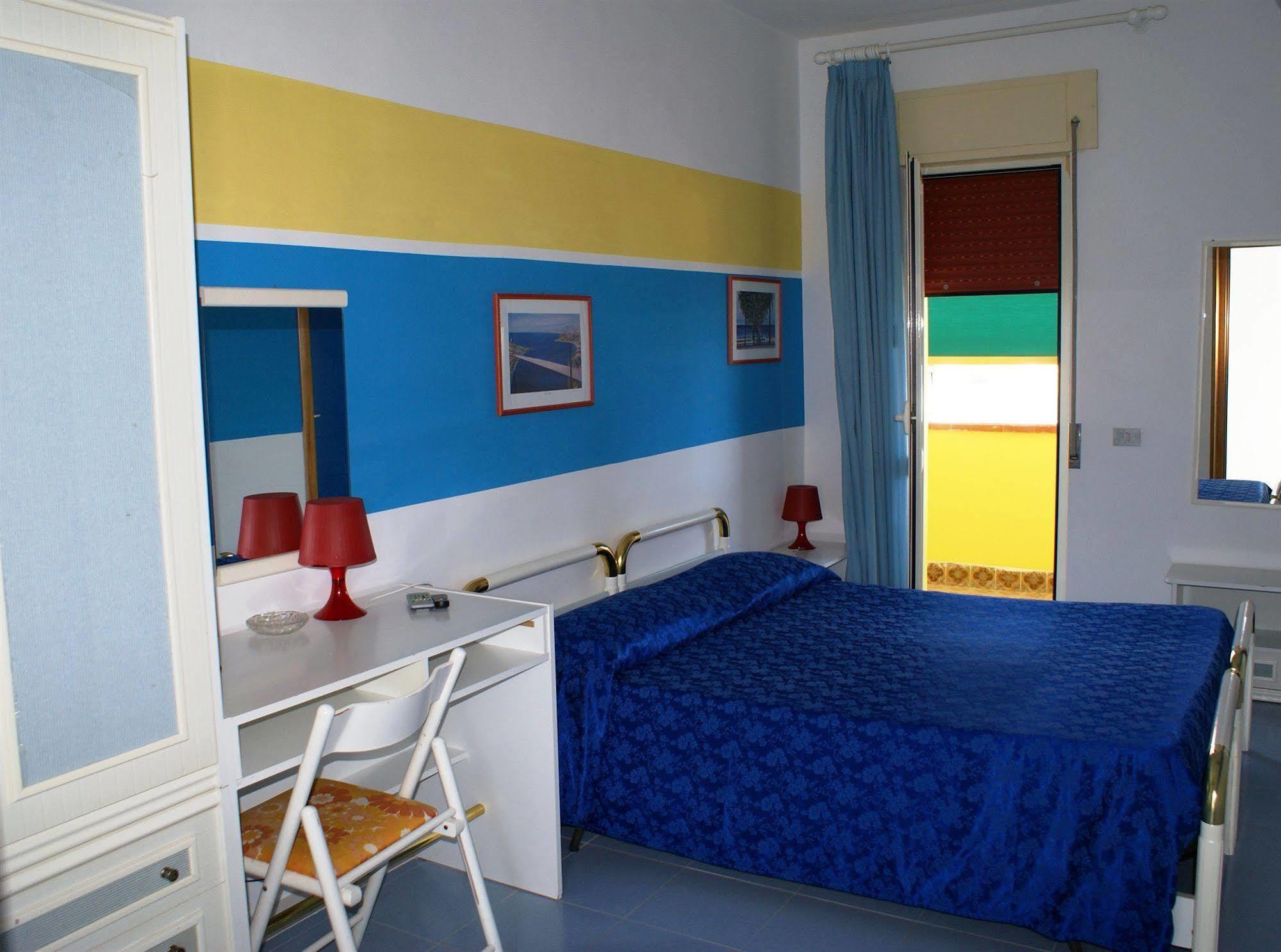 Hotel Cristina Diamante Extérieur photo